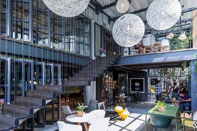 對這屆年輕人來說，“生活”在辦公空間，才是向往的生活